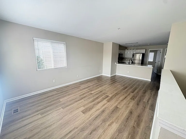 1123 Beaver Run — Photo 2