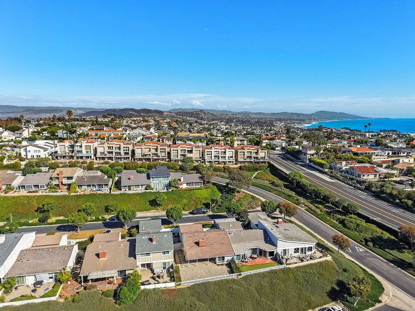 Single Level Ocean View Home in Niguel Shores — Photo 2