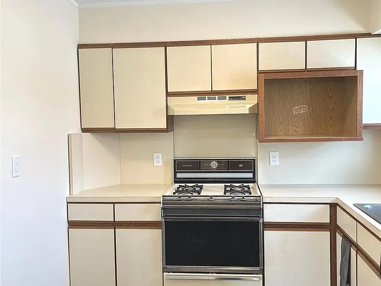 307 Magnolia Blvd #UPPER — Photo 8
