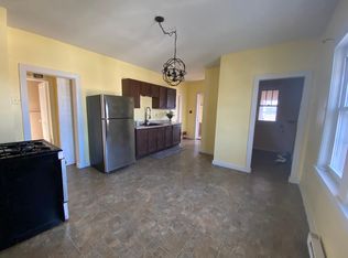 92 Meadow St FLOOR 3, Chicopee, MA 01013