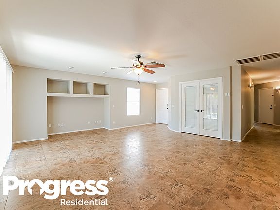 3rd image of 2069 W Hayden Peak Dr