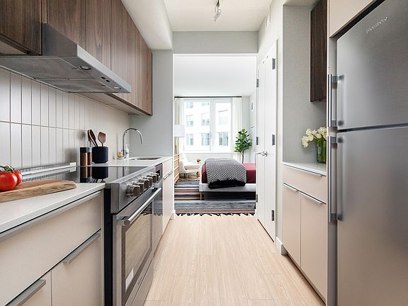 5th image of 30-77 Vernon Blvd #211E