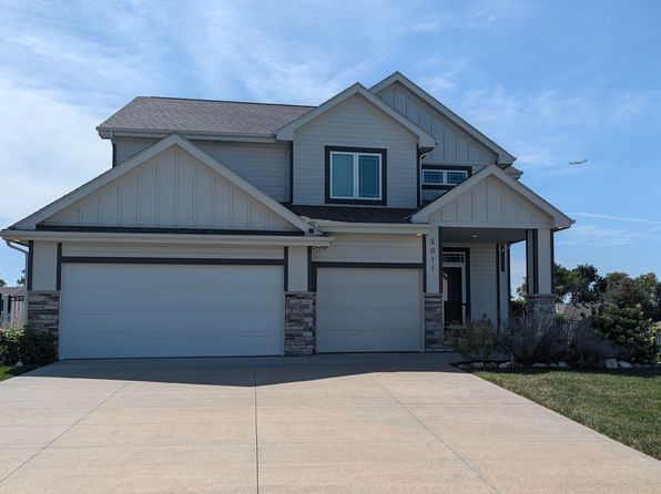 5011 Clearwater Dr