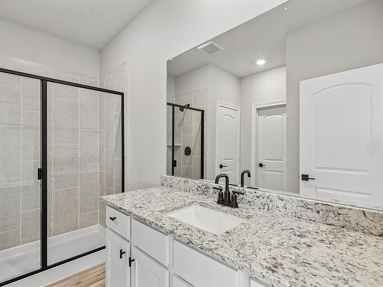 929 Emerson Dr — Photo 14