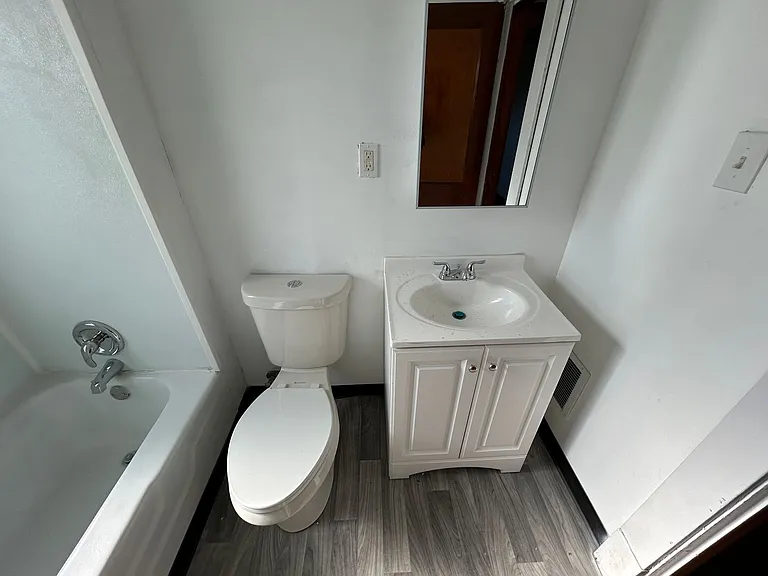 11220 Primrose Ave — Photo 12