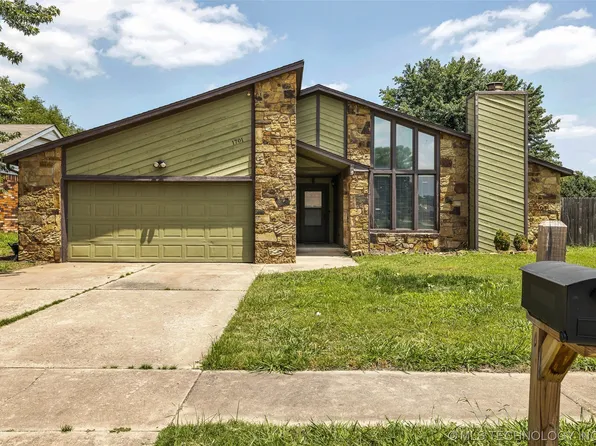 1701 N Eucalyptus Ave, Broken Arrow, OK 74012