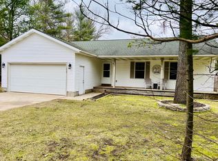 556 W Belfast St, Twin Lake, MI 49457