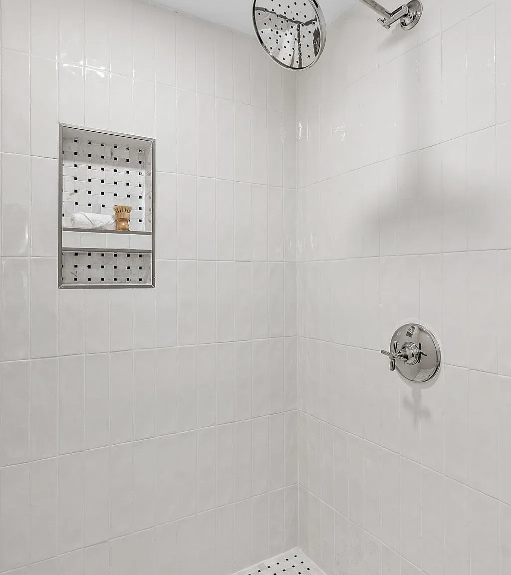 4 bed, 2004 sqft, $3,200 — Photo 3