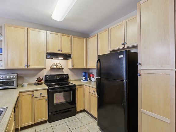 2nd image of 201 E Lane St APT 206