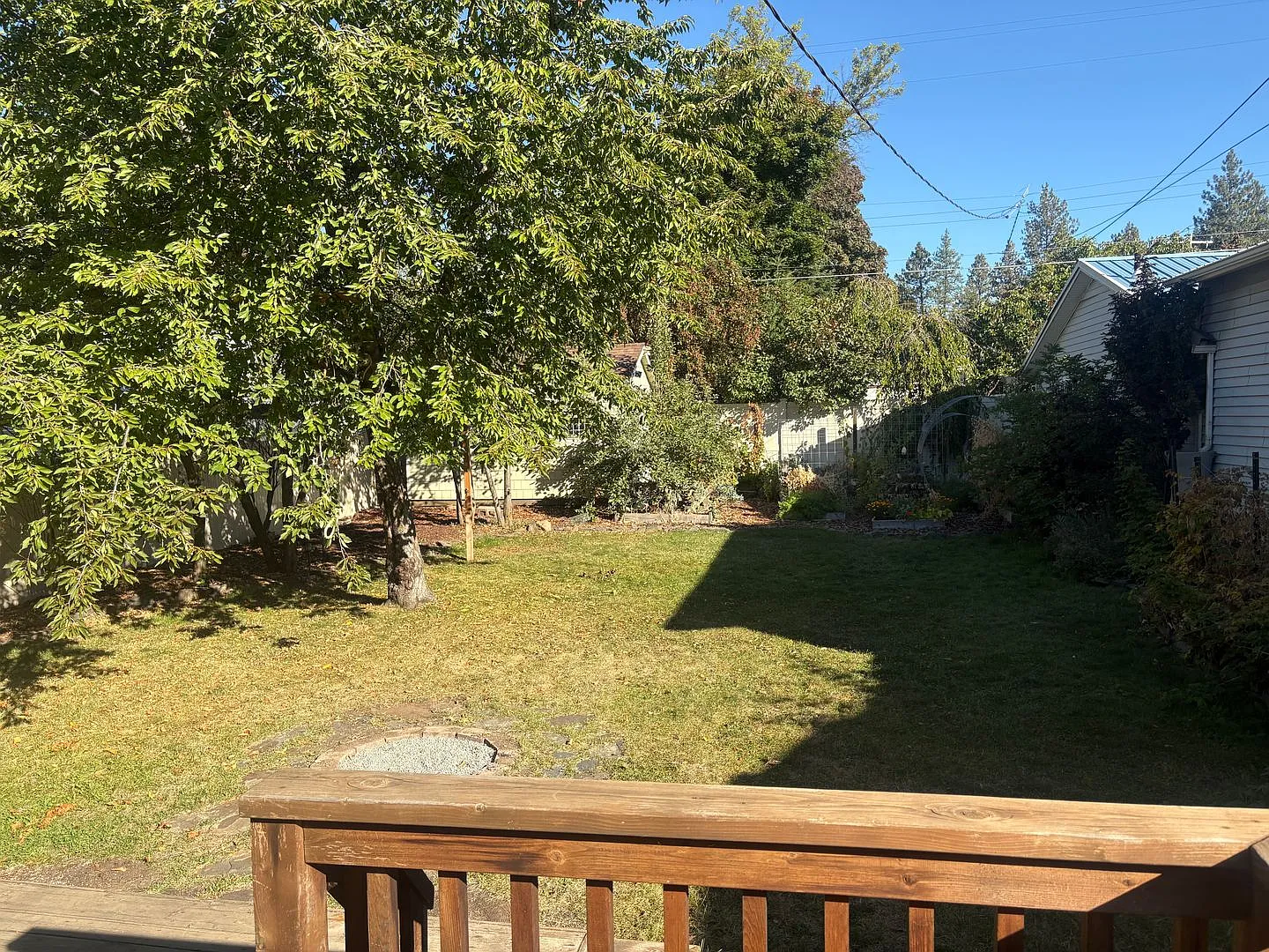 Wonderful 3-4 bedroom Craftsman bungalow available to call home now! — Photo 3