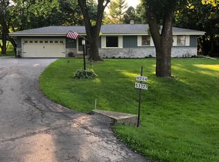 W264S3777 Lawrence Ln, Waukesha, WI 53189