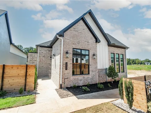 3507 SW Awakening Ave, Bentonville, AR 72713