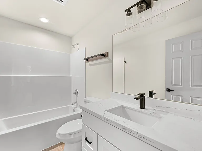 146 Prince Ave — Photo 28