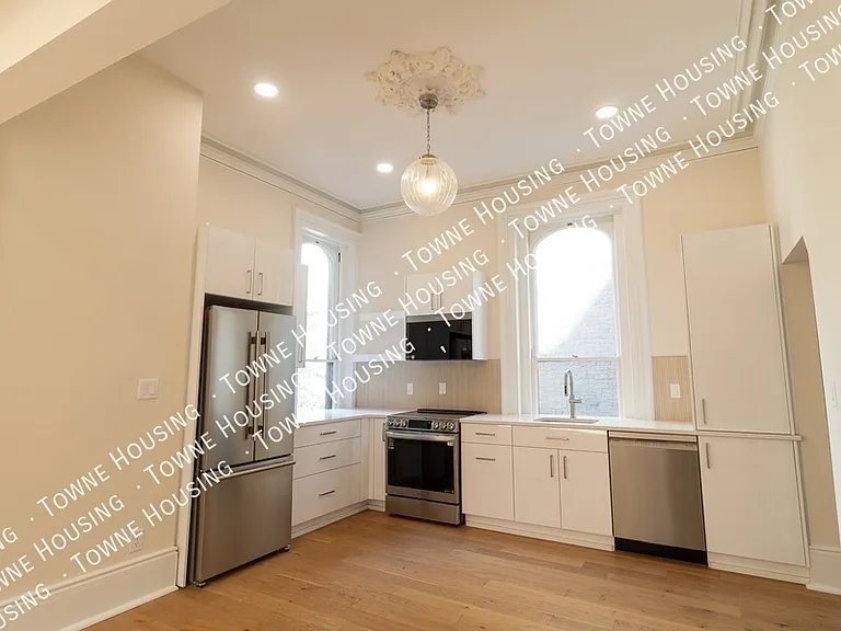 17 N Pearl St #2 — Photo 4