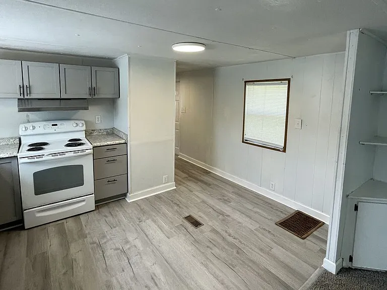 938 Sunset Dr #C — Photo 5