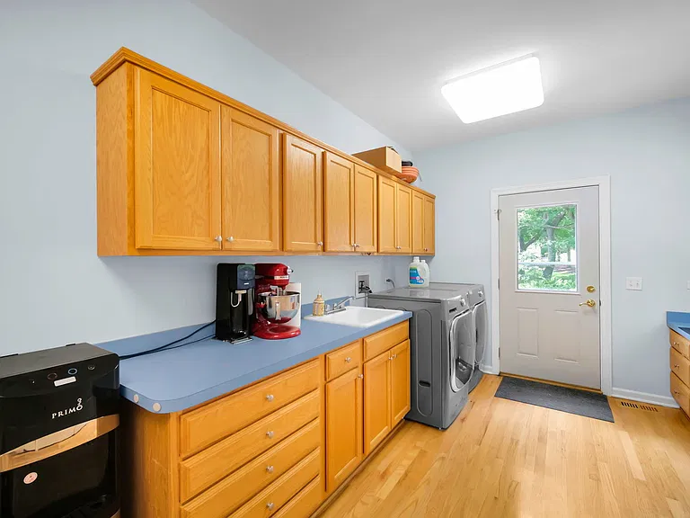 36W244 Fieldcrest Dr — Photo 26