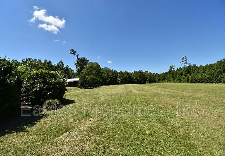 1509 Highway 91 N — Photo 12