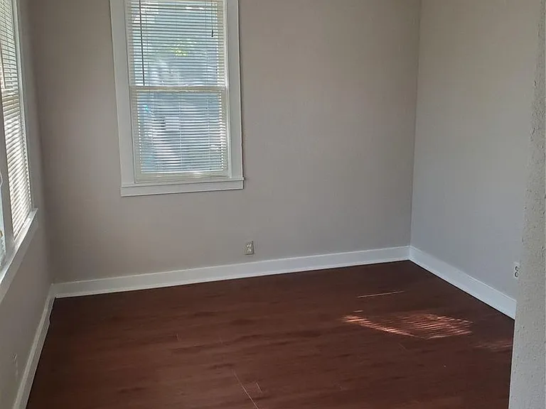1325 Hurley Ave — Photo 13