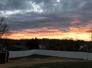 7815 Chambers Hill Rd, Harrisburg, PA 17111