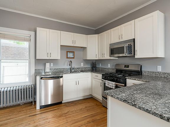3rd image of 15 Fern Park Ave