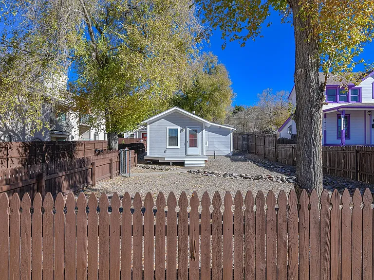 325 S Alarcon St — Photo 18