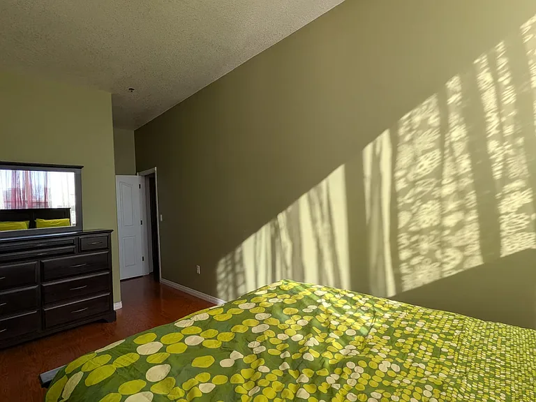 1901 Victoria Ave #206 — Photo 6