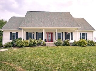 290 Walton Rd, Radford, VA 24141