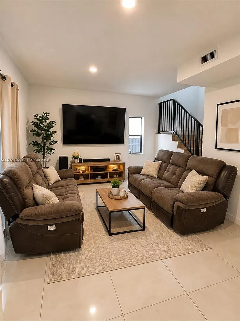 1361 NW 2nd Terrace 1361, Florida City, FL 33034 - 3439 — Photo 3