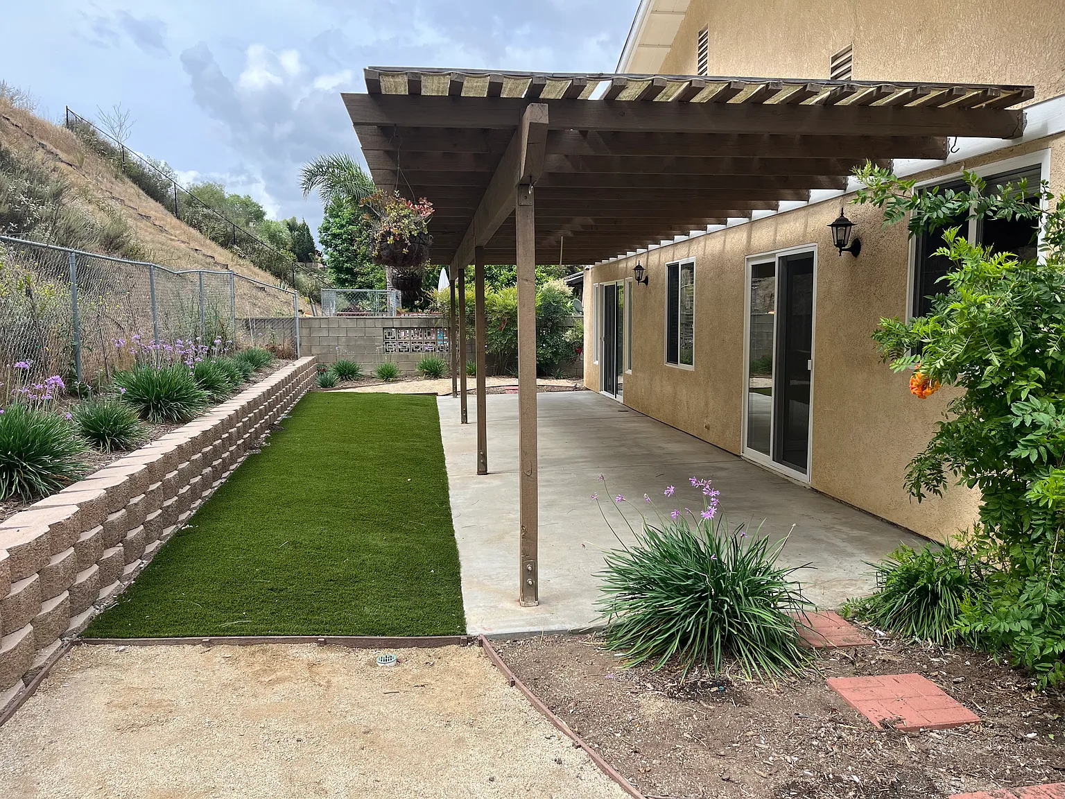 4 bed, 2033 sqft, $4,000 — Photo 3