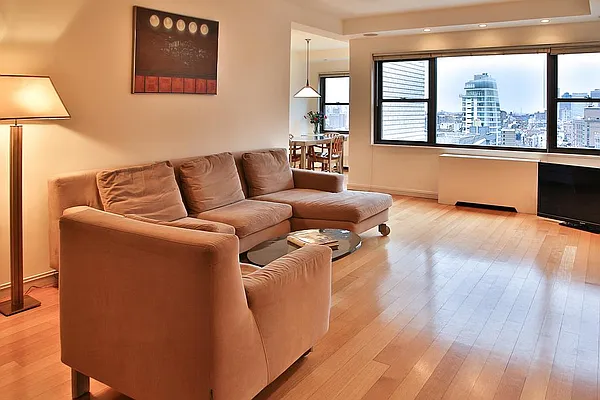 Sold by Real Direct | media 2
