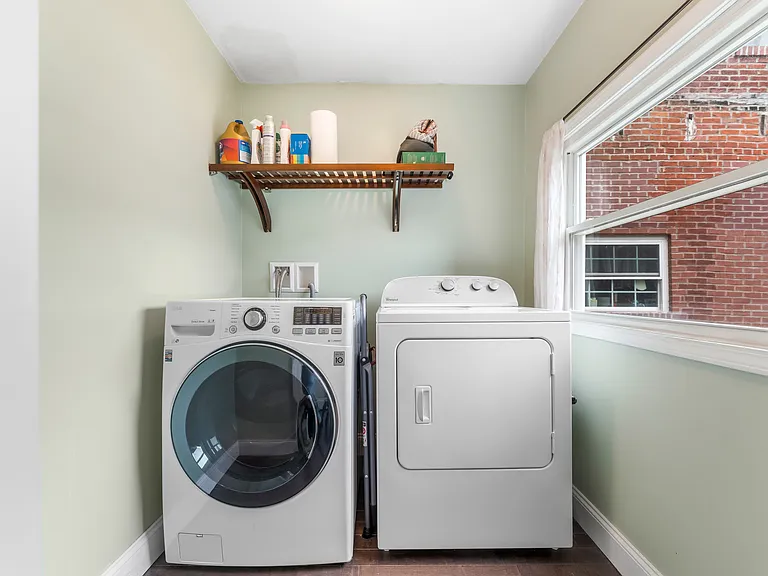 5255 Carnegie St — Photo 8