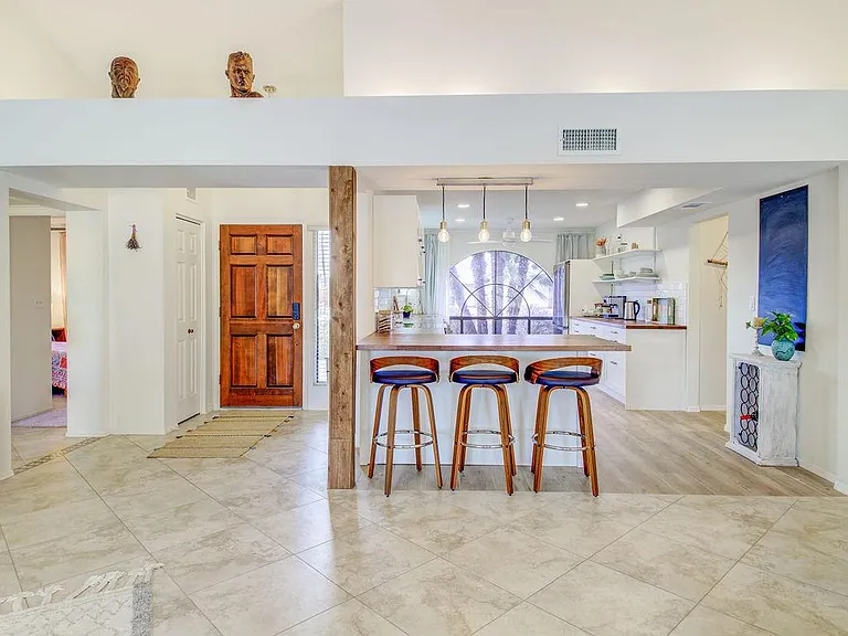 6308 W Port Royale Ln — Photo 11