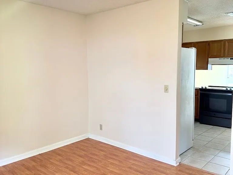 109 Waterman Rd — Photo 10