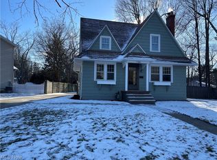 7380 Crossfield Rd, Mentor, OH 44060