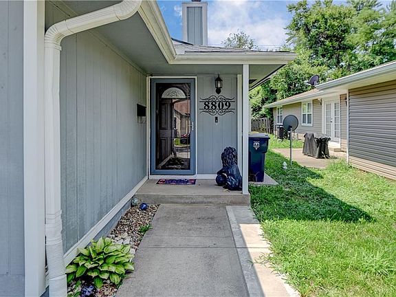 2nd image of 8809 E 109th Ter