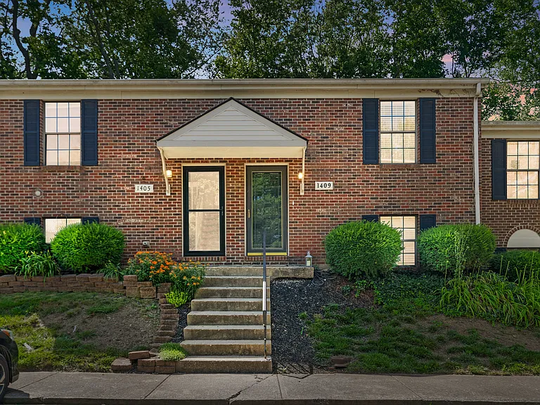 1409 Hartland Woods Way — Photo 11
