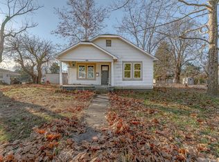 414 E 1st St, Rector, AR 72461