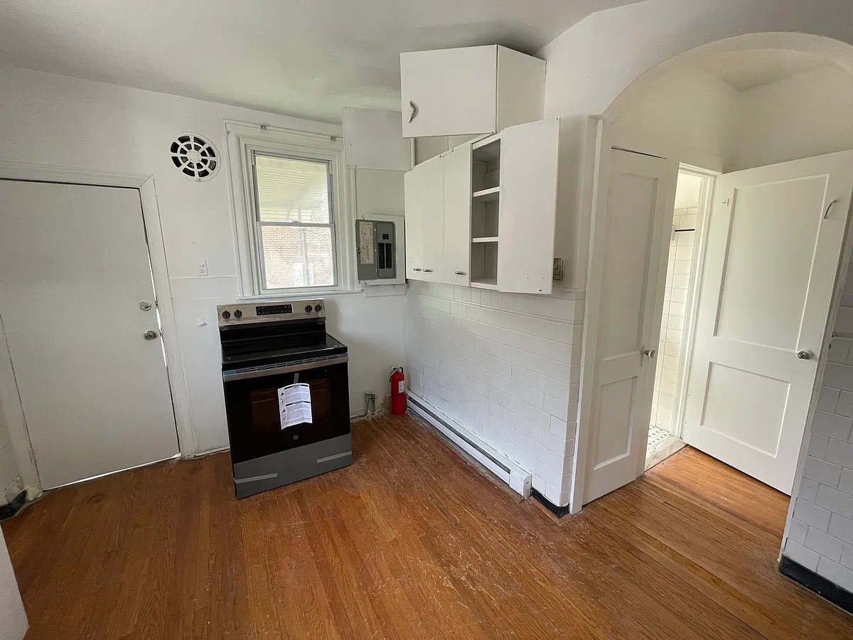 Building Photo - 5217 Tabor Rd #2