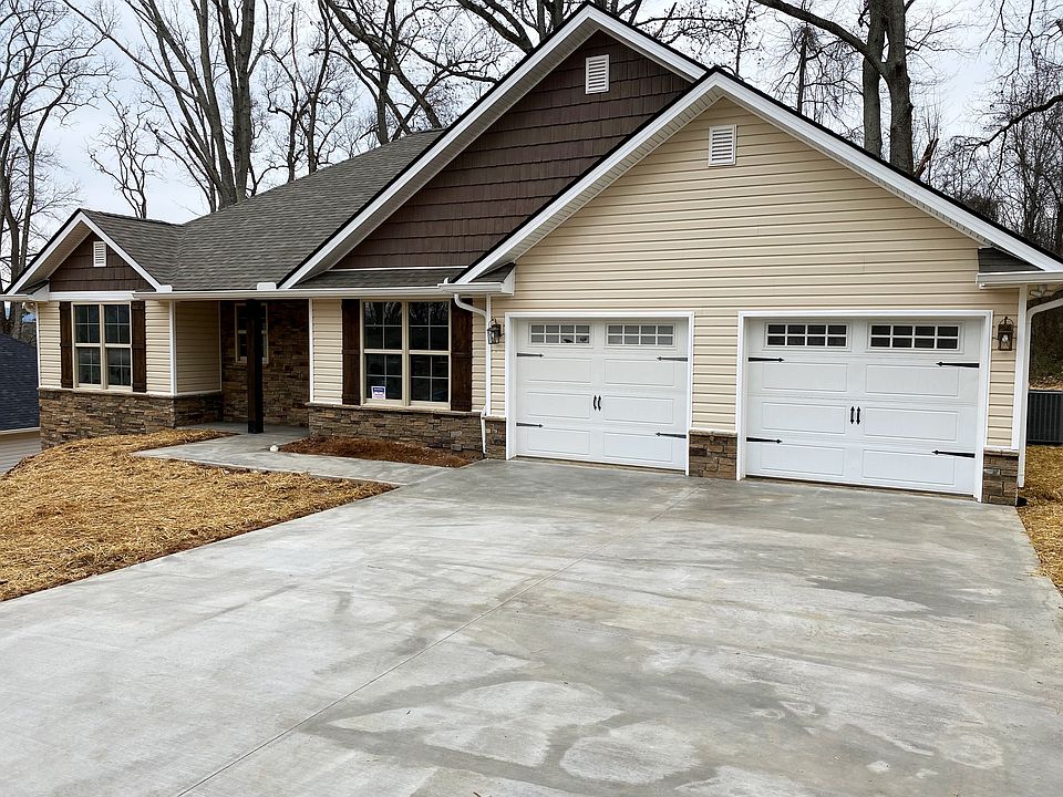 1st image of 25 Prado Dr