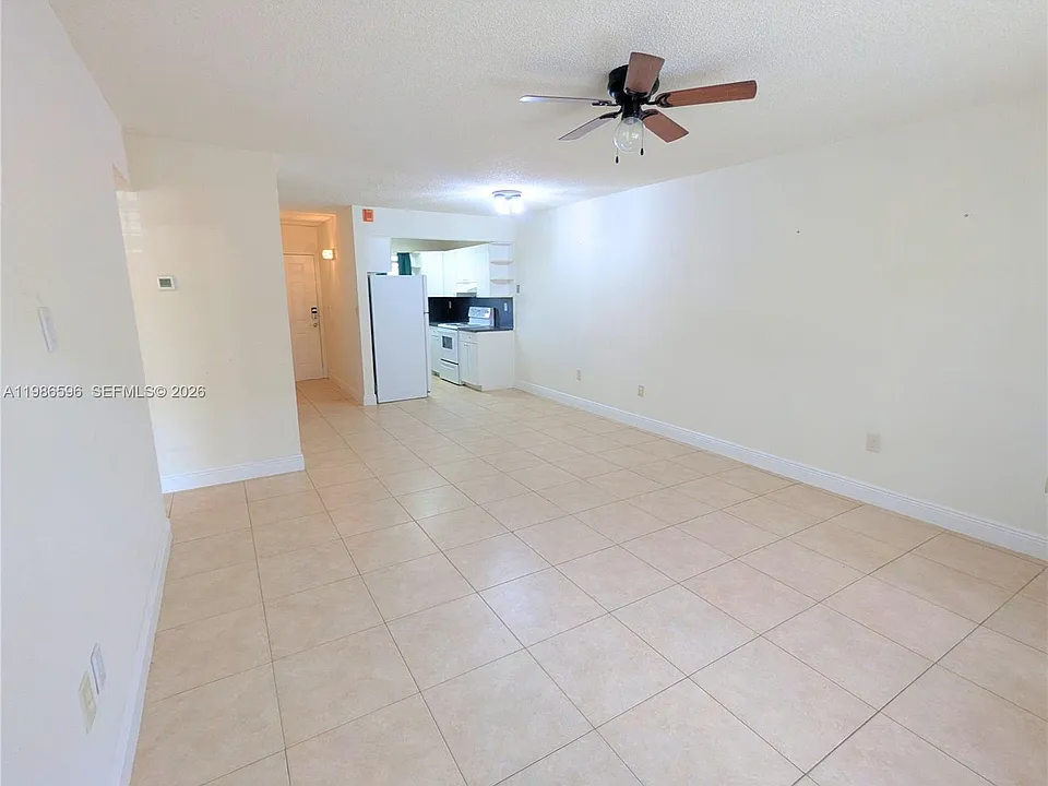4050 NW 135th St #8-9