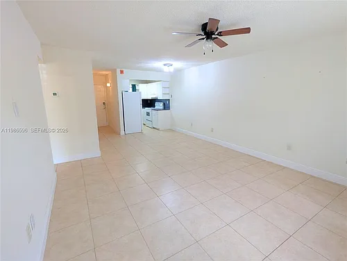 4050 NW 135th St #8-9 Photo 1