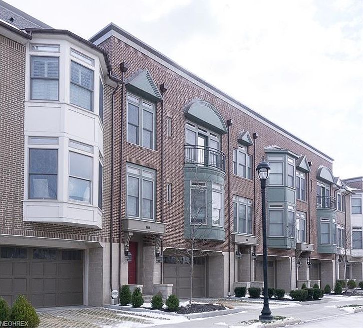 1st image of 115 Vine St #47