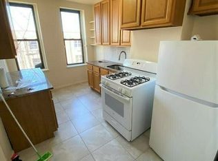 30-24 44th St #3REAR, Astoria, NY 11103