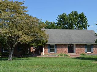 7366 Parkridge Dr, Newburgh, IN 47630