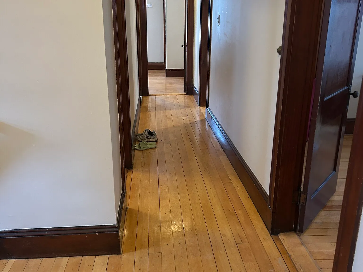 4 bed, 1.0 bath, 1150 sqft, $4,300 — Photo 4
