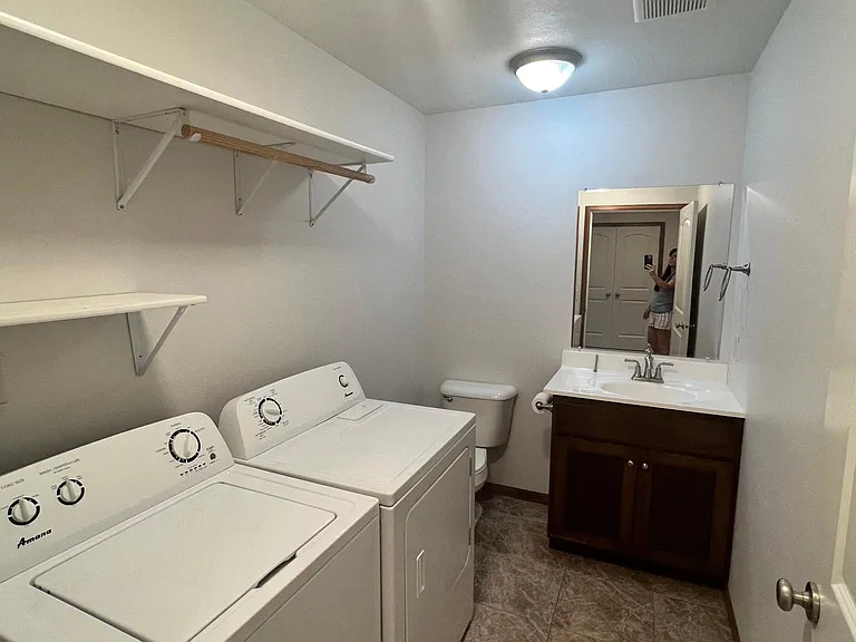 2605 W Sudbury St — Photo 29