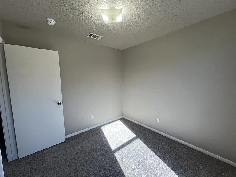 4115 Mustang Dr — Photo 24