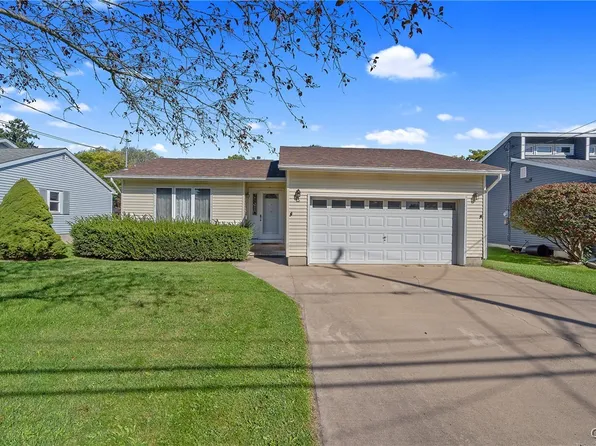 13 Burt St, Oswego, NY 13126