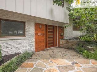 1903 W 70th Ter, Mission Hills, KS 66208