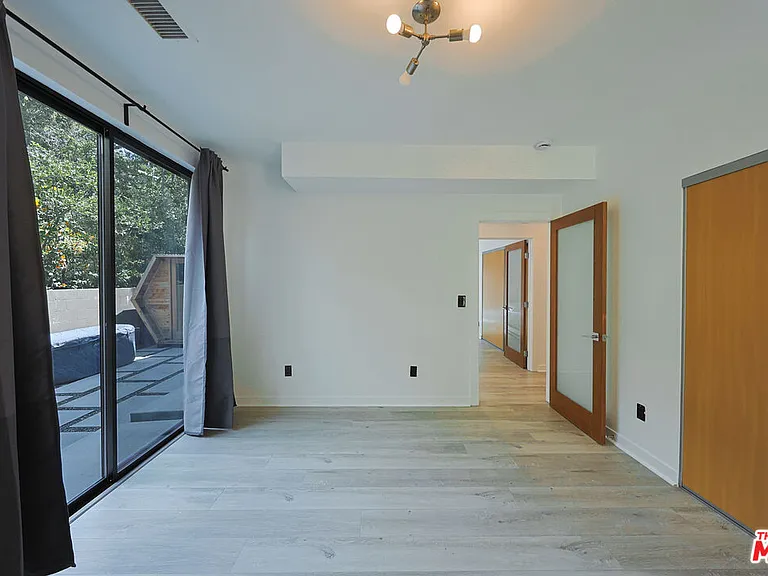 2230 Glendale Blvd — Photo 13